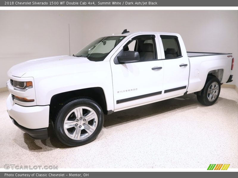 Front 3/4 View of 2018 Silverado 1500 WT Double Cab 4x4
