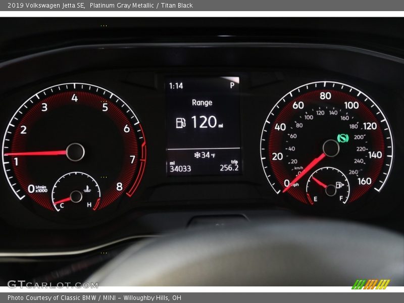 Platinum Gray Metallic / Titan Black 2019 Volkswagen Jetta SE