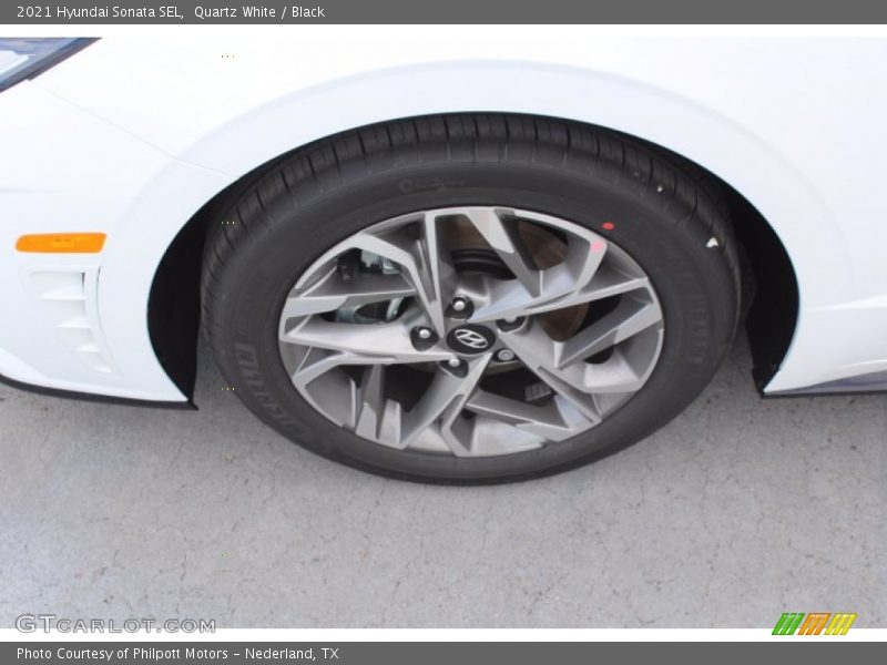 Quartz White / Black 2021 Hyundai Sonata SEL
