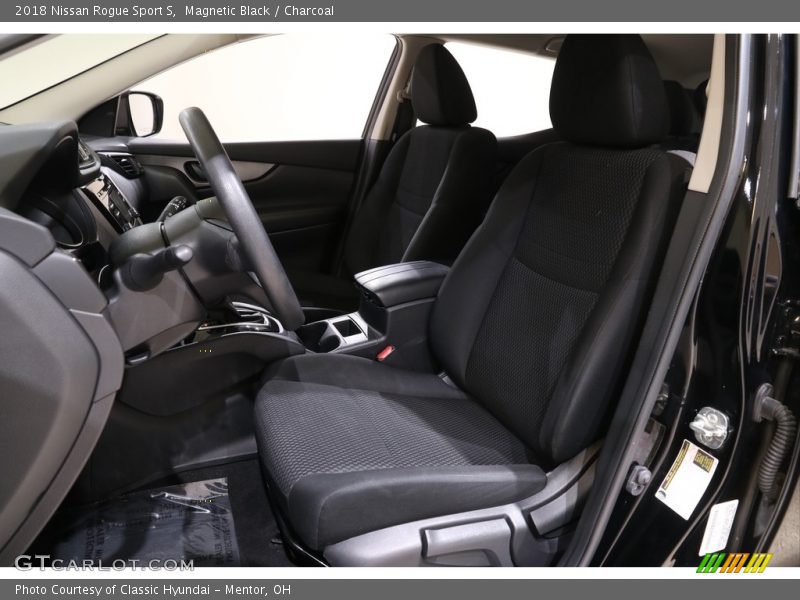Magnetic Black / Charcoal 2018 Nissan Rogue Sport S