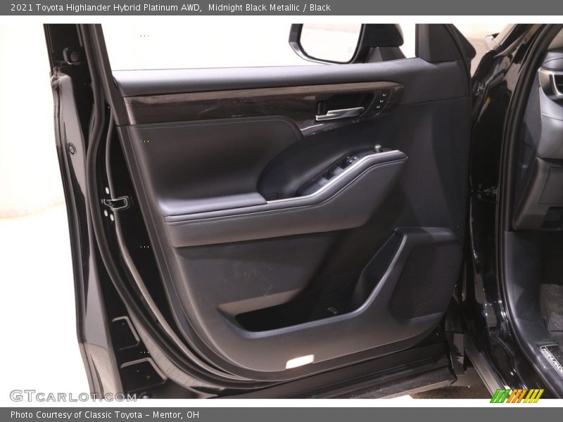 Midnight Black Metallic / Black 2021 Toyota Highlander Hybrid Platinum AWD
