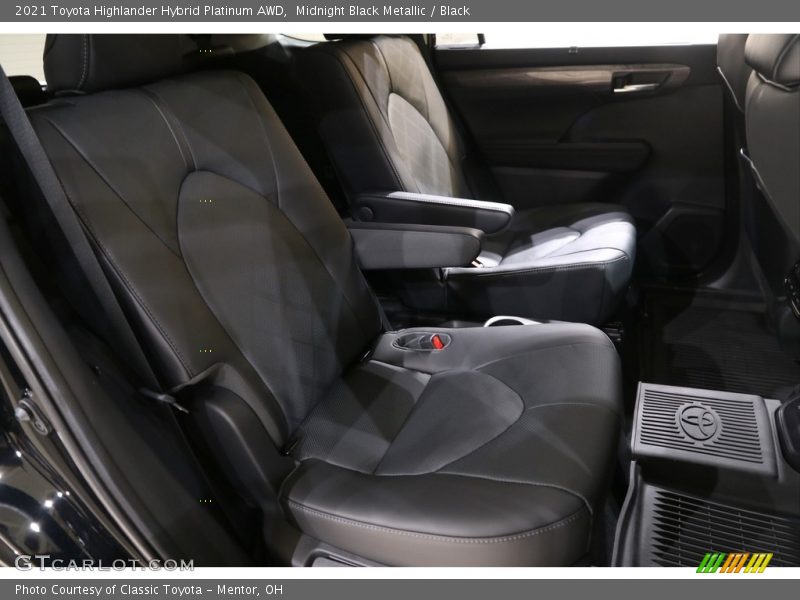 Midnight Black Metallic / Black 2021 Toyota Highlander Hybrid Platinum AWD