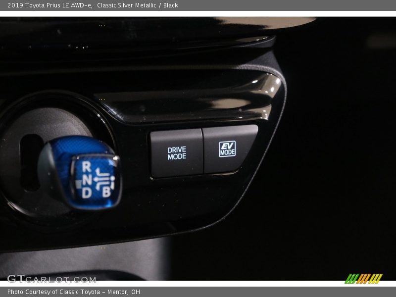 Classic Silver Metallic / Black 2019 Toyota Prius LE AWD-e