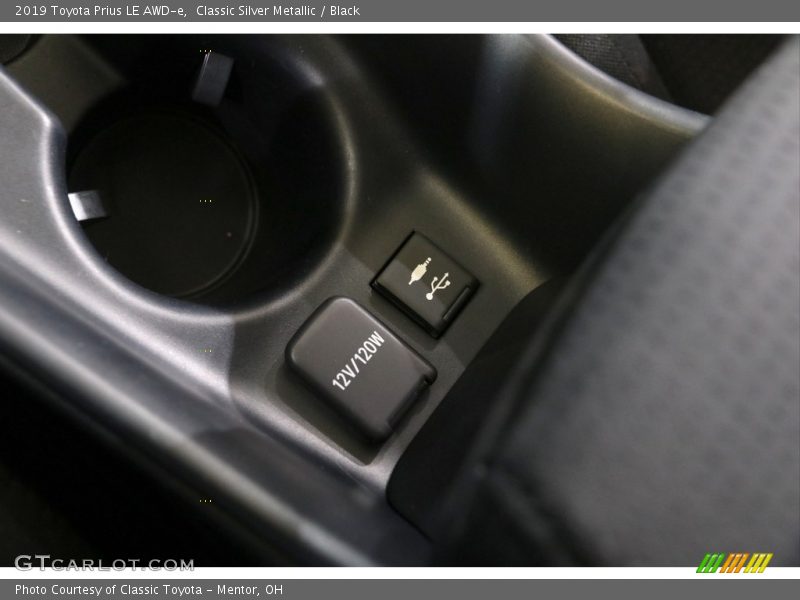Classic Silver Metallic / Black 2019 Toyota Prius LE AWD-e