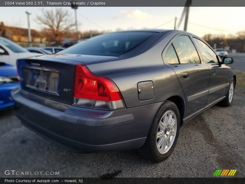 Titanium Gray Metallic / Graphite 2004 Volvo S60 2.5T