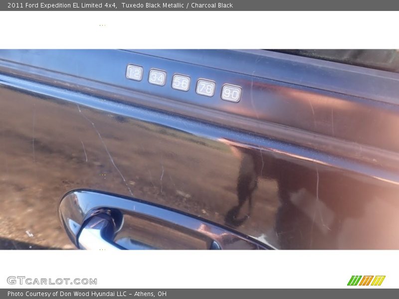 Tuxedo Black Metallic / Charcoal Black 2011 Ford Expedition EL Limited 4x4