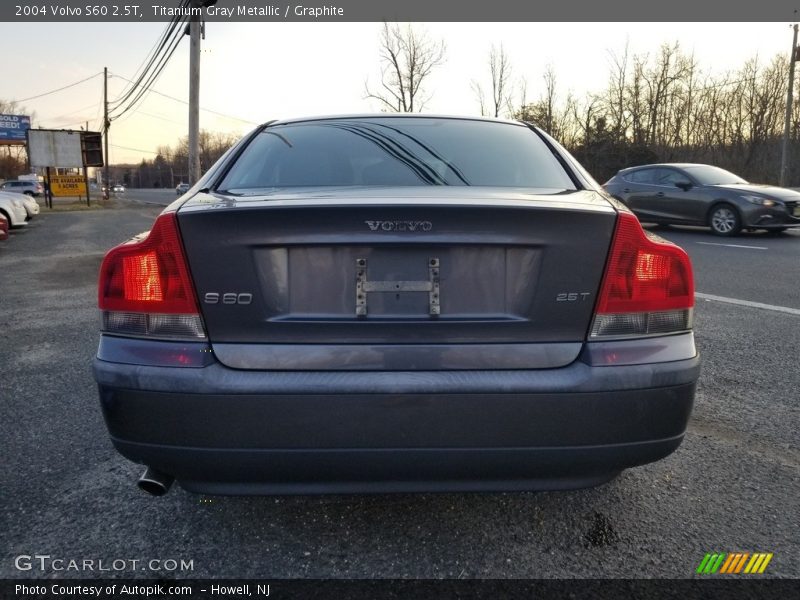 Titanium Gray Metallic / Graphite 2004 Volvo S60 2.5T