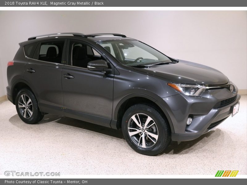 Magnetic Gray Metallic / Black 2018 Toyota RAV4 XLE