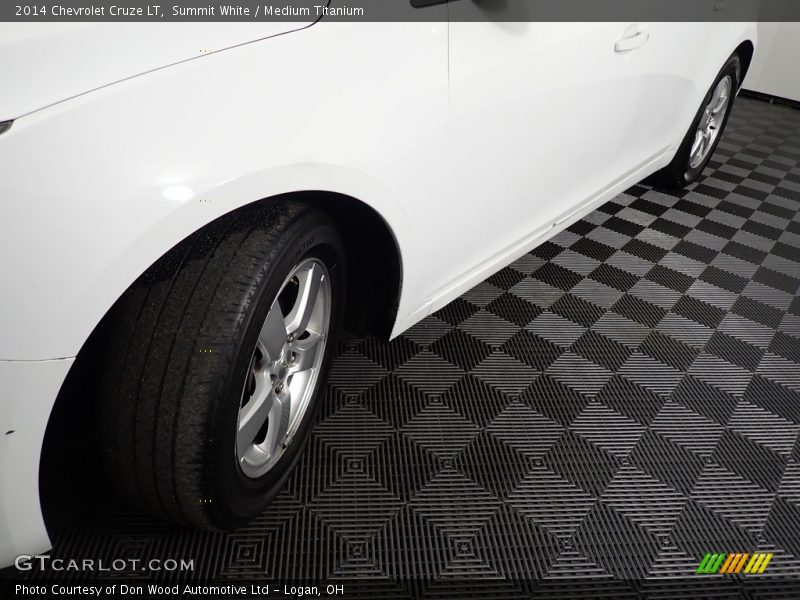 Summit White / Medium Titanium 2014 Chevrolet Cruze LT