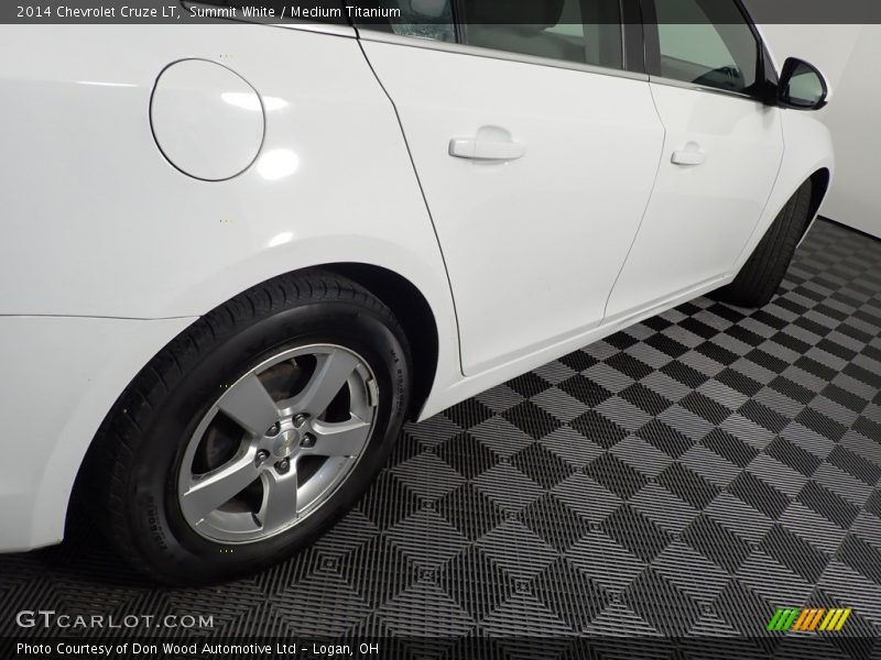 Summit White / Medium Titanium 2014 Chevrolet Cruze LT