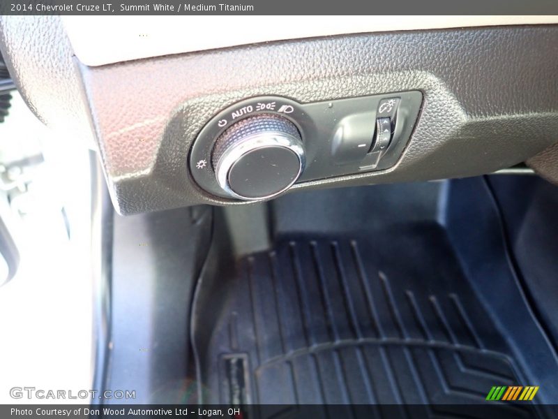 Summit White / Medium Titanium 2014 Chevrolet Cruze LT