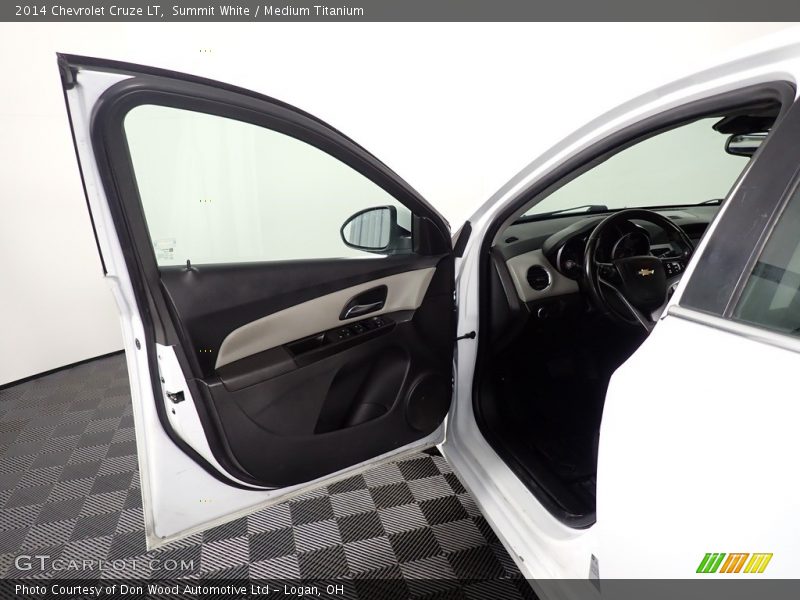 Summit White / Medium Titanium 2014 Chevrolet Cruze LT