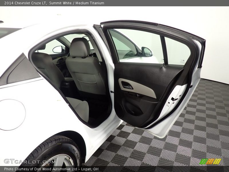 Summit White / Medium Titanium 2014 Chevrolet Cruze LT