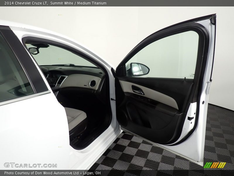 Summit White / Medium Titanium 2014 Chevrolet Cruze LT