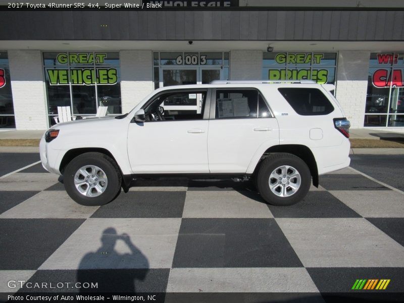 Super White / Black 2017 Toyota 4Runner SR5 4x4