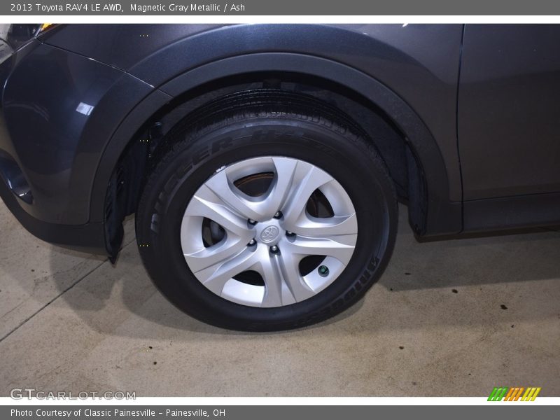 Magnetic Gray Metallic / Ash 2013 Toyota RAV4 LE AWD