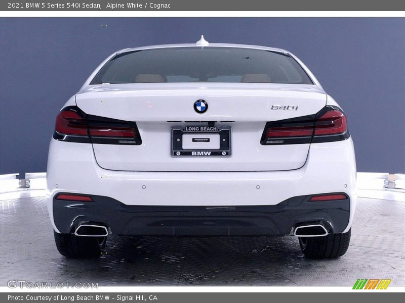 Alpine White / Cognac 2021 BMW 5 Series 540i Sedan
