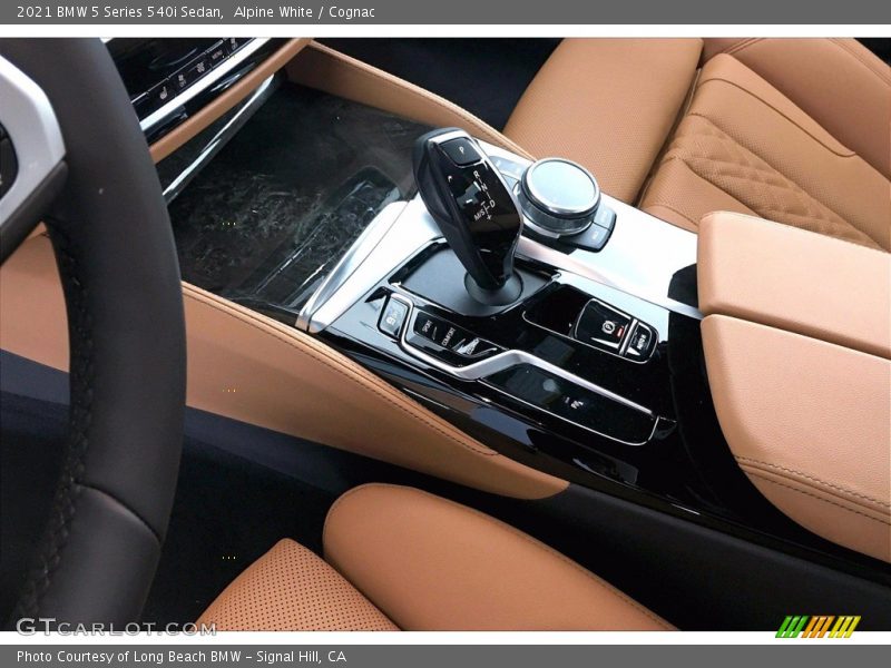 Alpine White / Cognac 2021 BMW 5 Series 540i Sedan