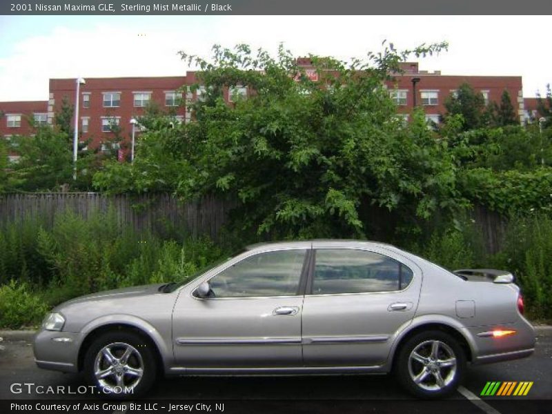 Sterling Mist Metallic / Black 2001 Nissan Maxima GLE