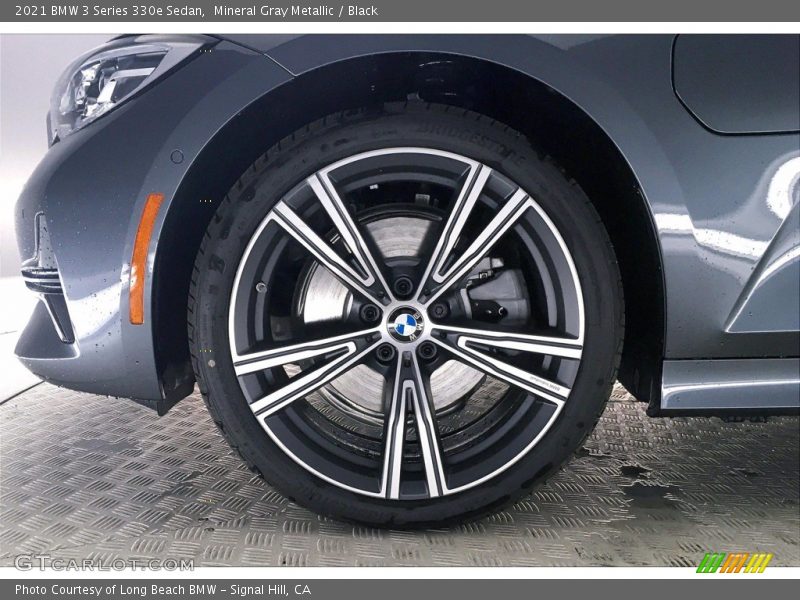 Mineral Gray Metallic / Black 2021 BMW 3 Series 330e Sedan