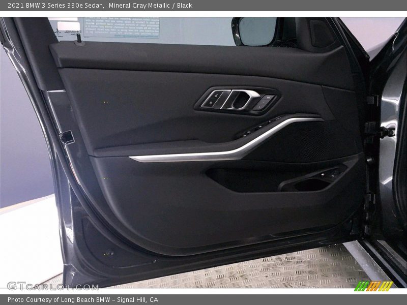 Mineral Gray Metallic / Black 2021 BMW 3 Series 330e Sedan