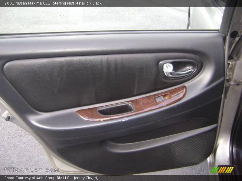 Sterling Mist Metallic / Black 2001 Nissan Maxima GLE
