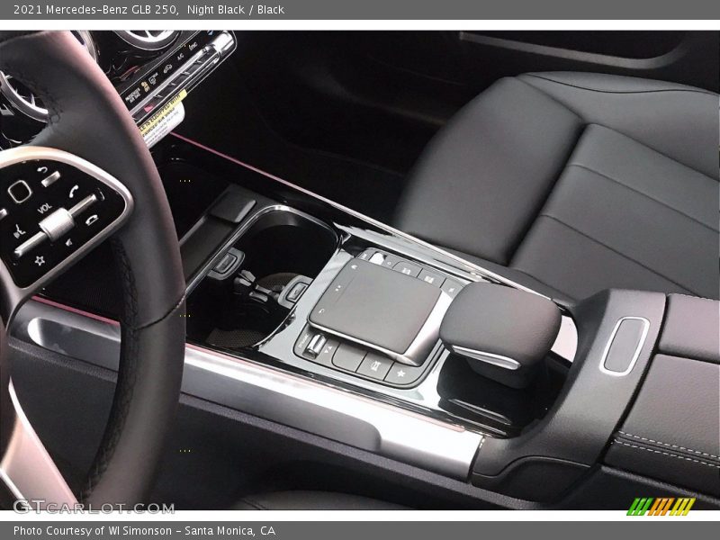 Night Black / Black 2021 Mercedes-Benz GLB 250