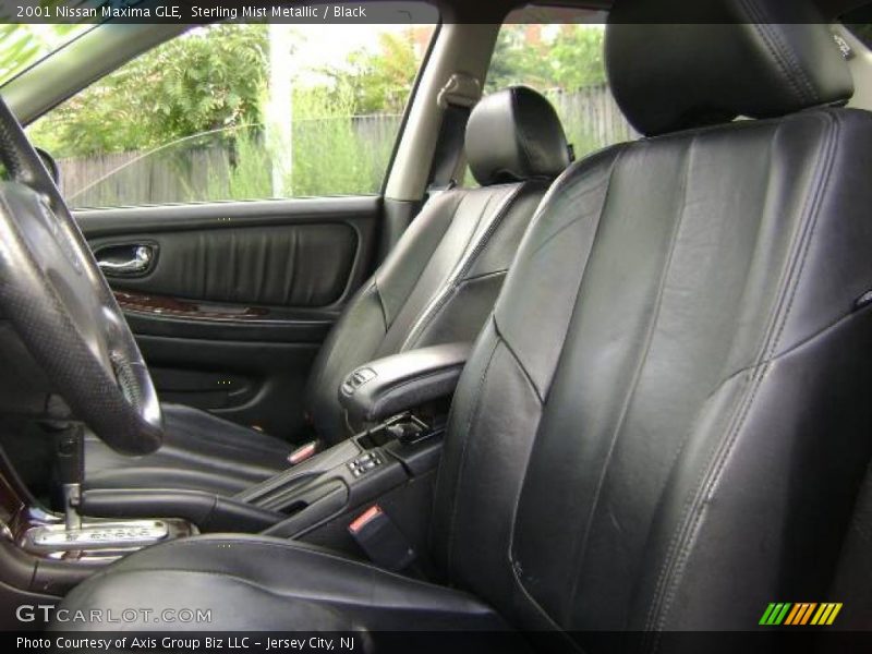 Sterling Mist Metallic / Black 2001 Nissan Maxima GLE