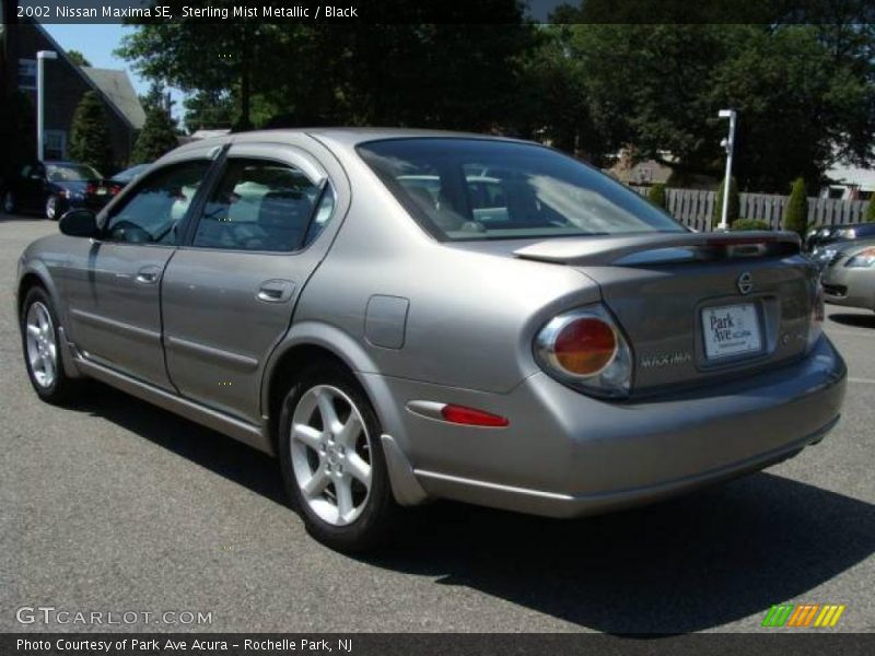 Sterling Mist Metallic / Black 2002 Nissan Maxima SE
