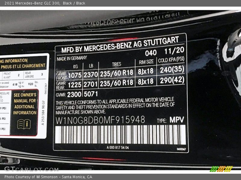 Black / Black 2021 Mercedes-Benz GLC 300