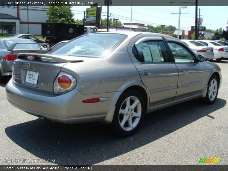 Sterling Mist Metallic / Black 2002 Nissan Maxima SE