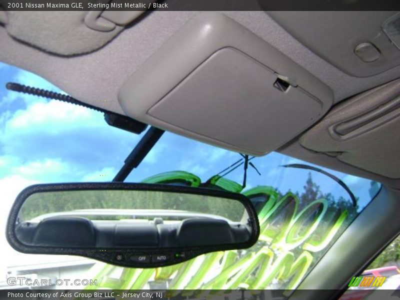 Sterling Mist Metallic / Black 2001 Nissan Maxima GLE