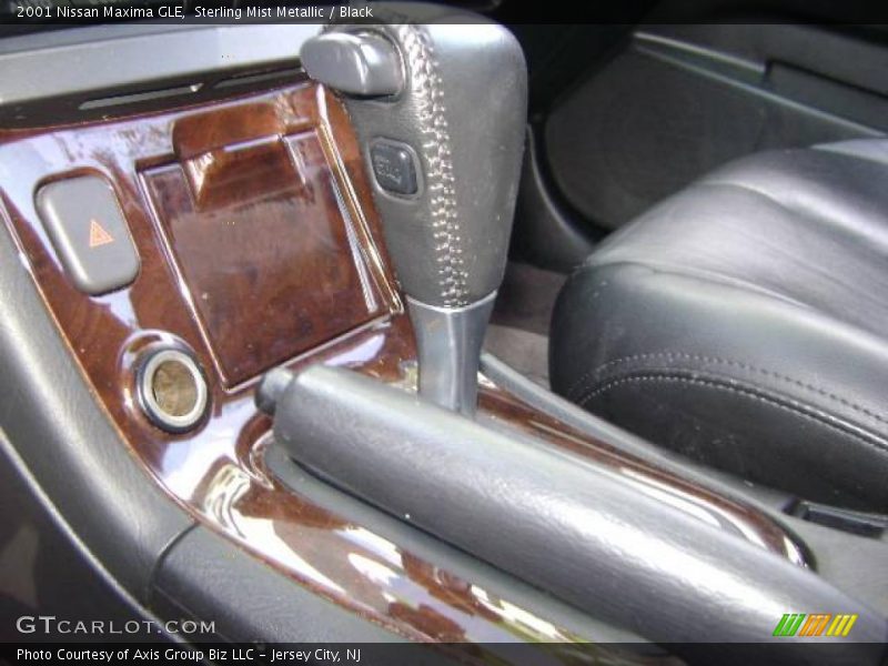 Sterling Mist Metallic / Black 2001 Nissan Maxima GLE
