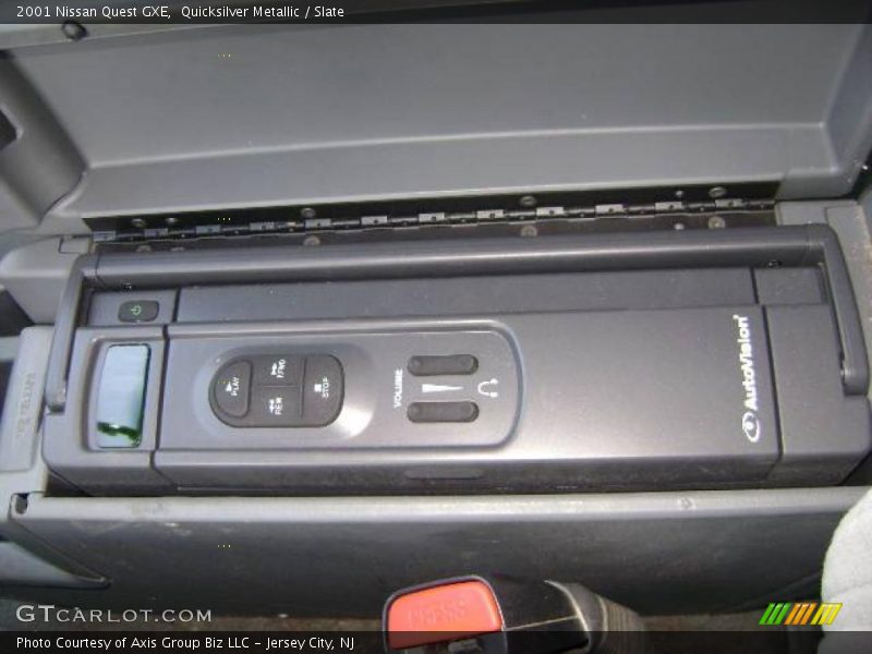 Quicksilver Metallic / Slate 2001 Nissan Quest GXE