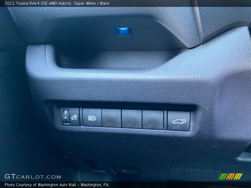 Super White / Black 2021 Toyota RAV4 XSE AWD Hybrid