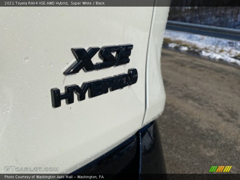 Super White / Black 2021 Toyota RAV4 XSE AWD Hybrid