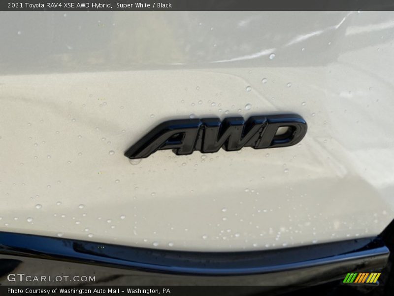 Super White / Black 2021 Toyota RAV4 XSE AWD Hybrid