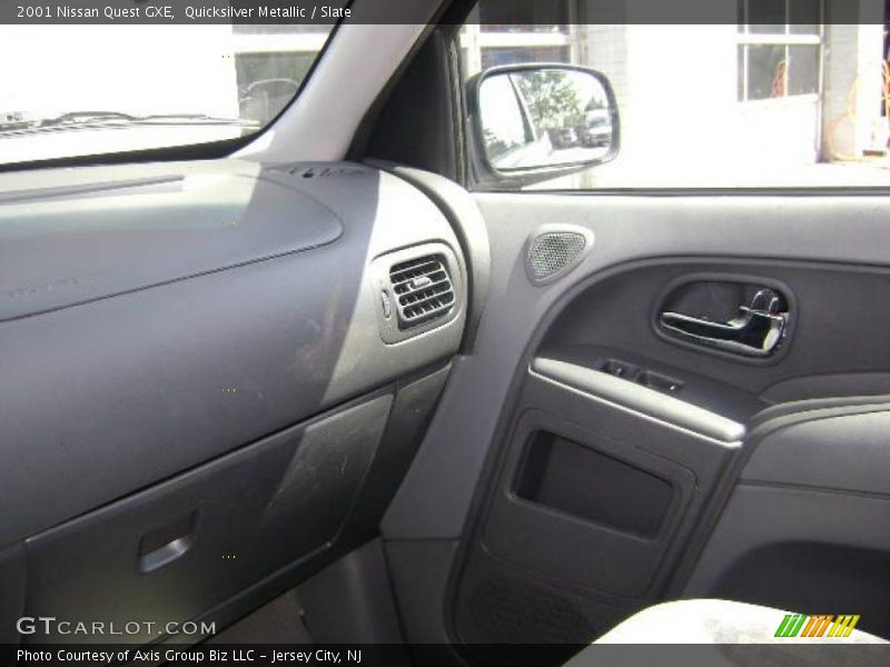 Quicksilver Metallic / Slate 2001 Nissan Quest GXE