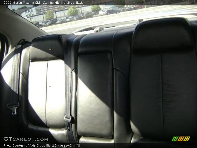 Sterling Mist Metallic / Black 2001 Nissan Maxima GLE