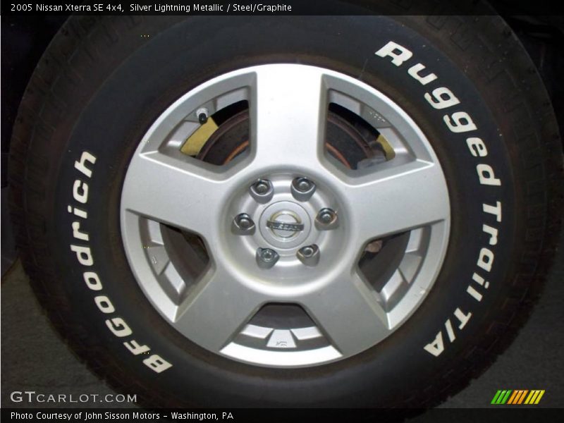 Silver Lightning Metallic / Steel/Graphite 2005 Nissan Xterra SE 4x4