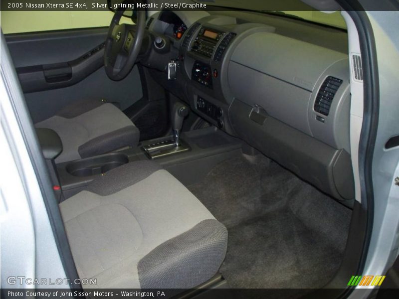 Silver Lightning Metallic / Steel/Graphite 2005 Nissan Xterra SE 4x4