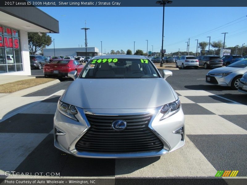 Silver Lining Metallic / Stratus Gray 2017 Lexus ES 300h Hybrid