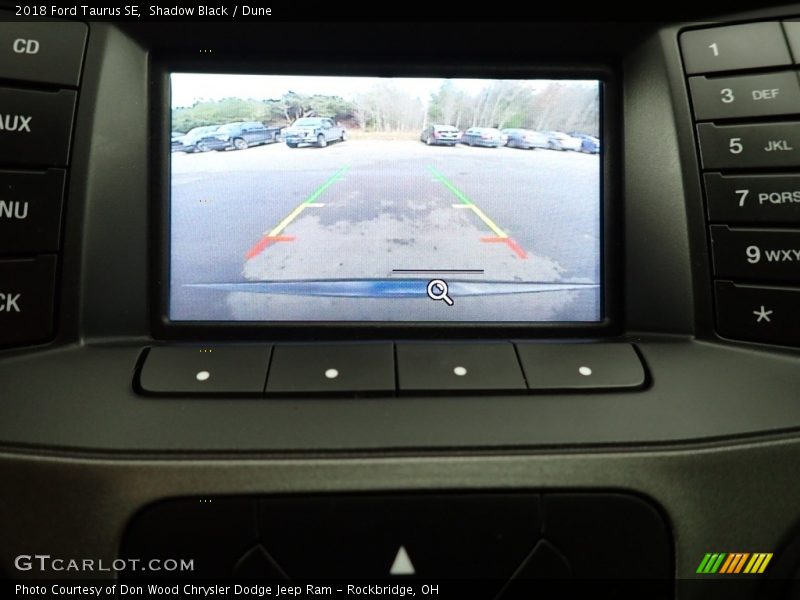 Shadow Black / Dune 2018 Ford Taurus SE