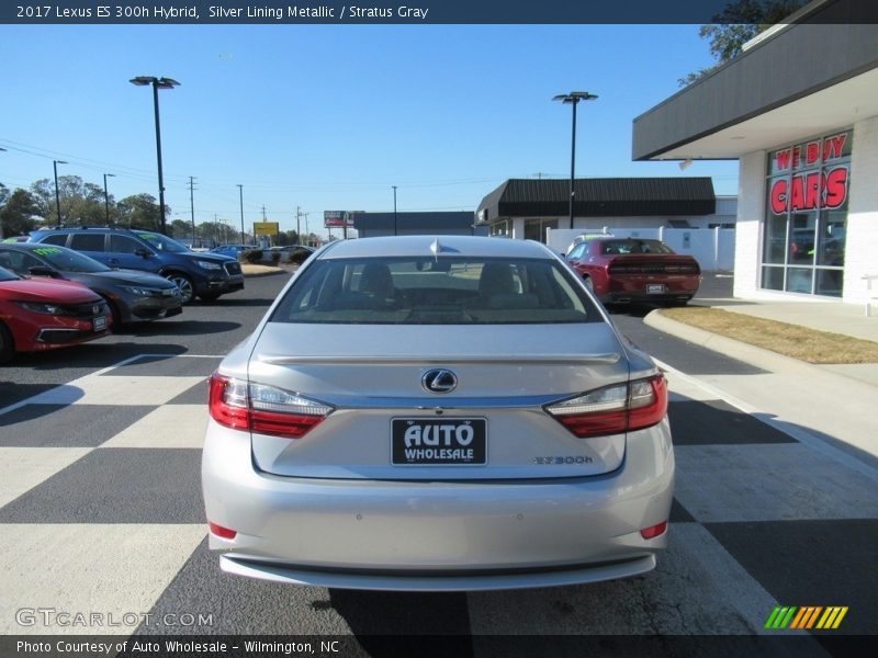 Silver Lining Metallic / Stratus Gray 2017 Lexus ES 300h Hybrid