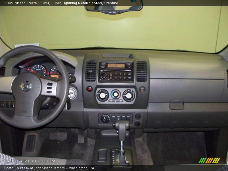 Silver Lightning Metallic / Steel/Graphite 2005 Nissan Xterra SE 4x4