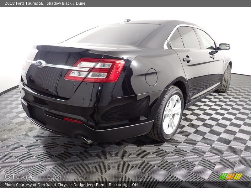 Shadow Black / Dune 2018 Ford Taurus SE
