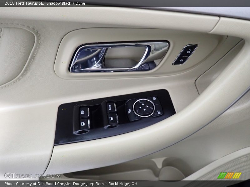 Shadow Black / Dune 2018 Ford Taurus SE