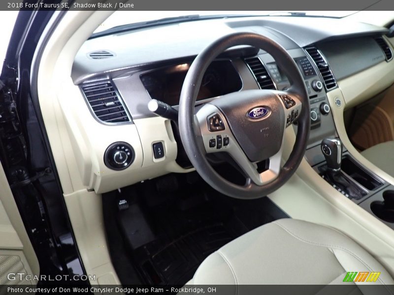 Shadow Black / Dune 2018 Ford Taurus SE
