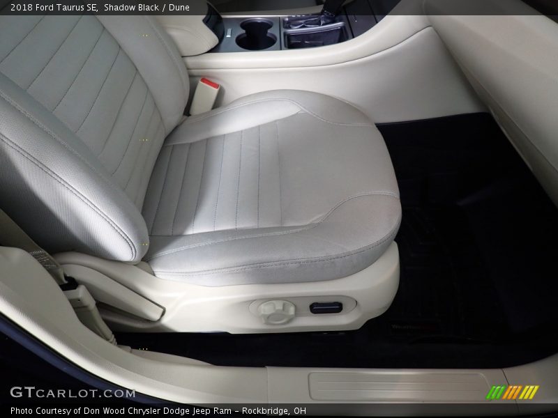 Shadow Black / Dune 2018 Ford Taurus SE
