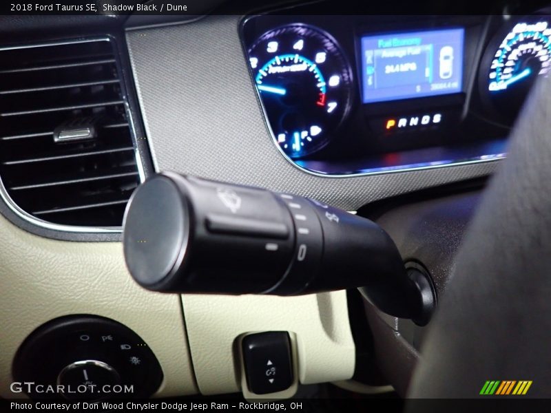 Shadow Black / Dune 2018 Ford Taurus SE